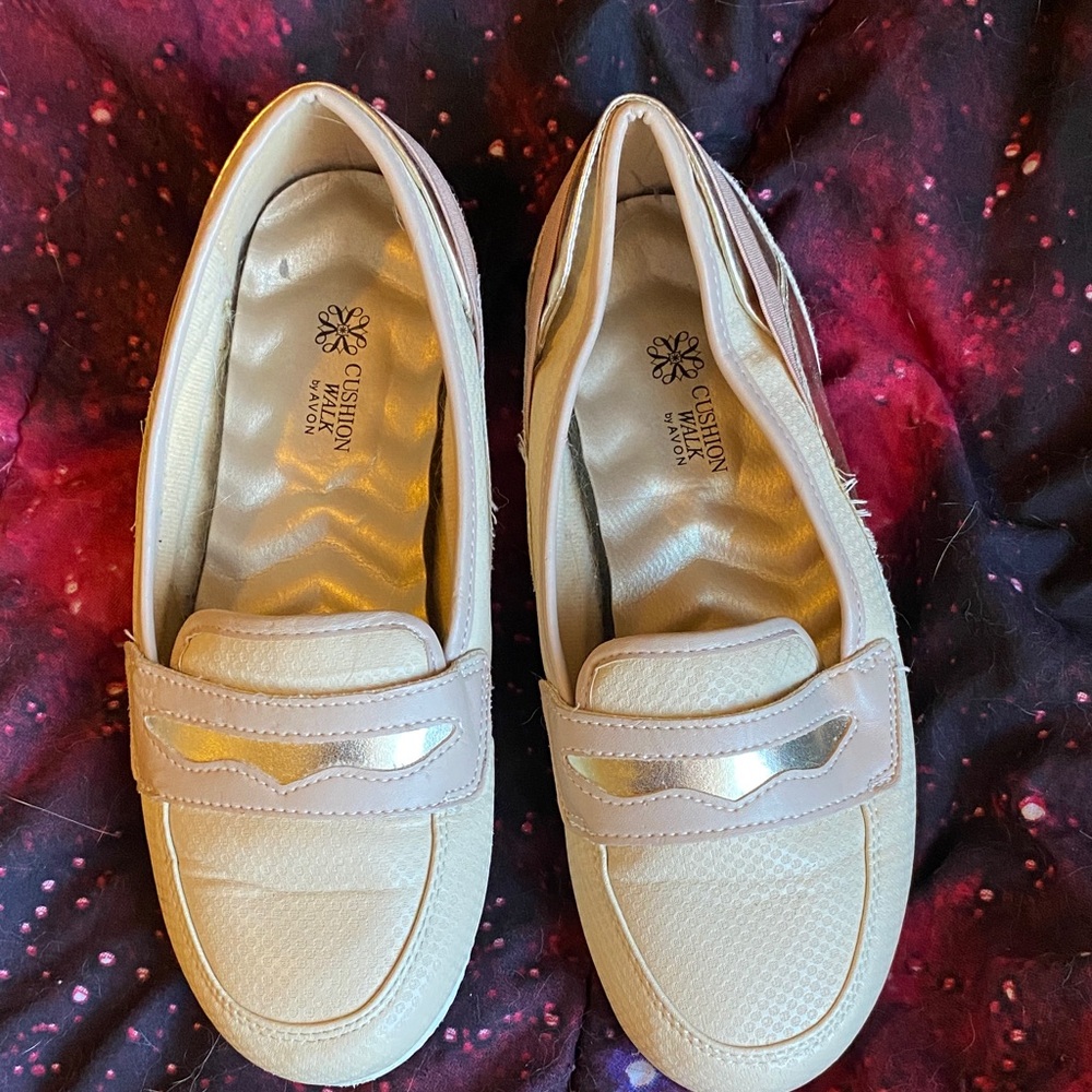 Women's Cream Loafers Avon Cushion Walk